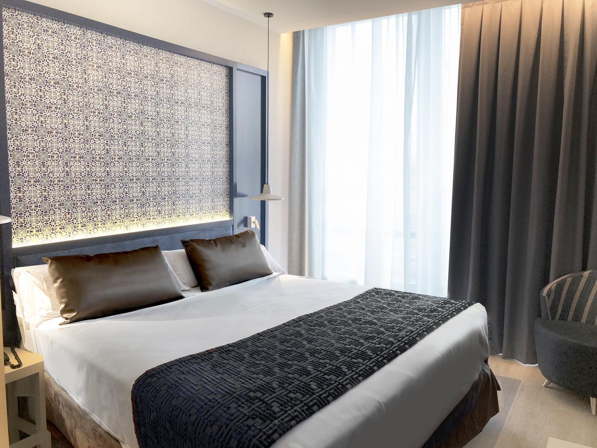 Catalonia Porto Hotel Bagian luar foto