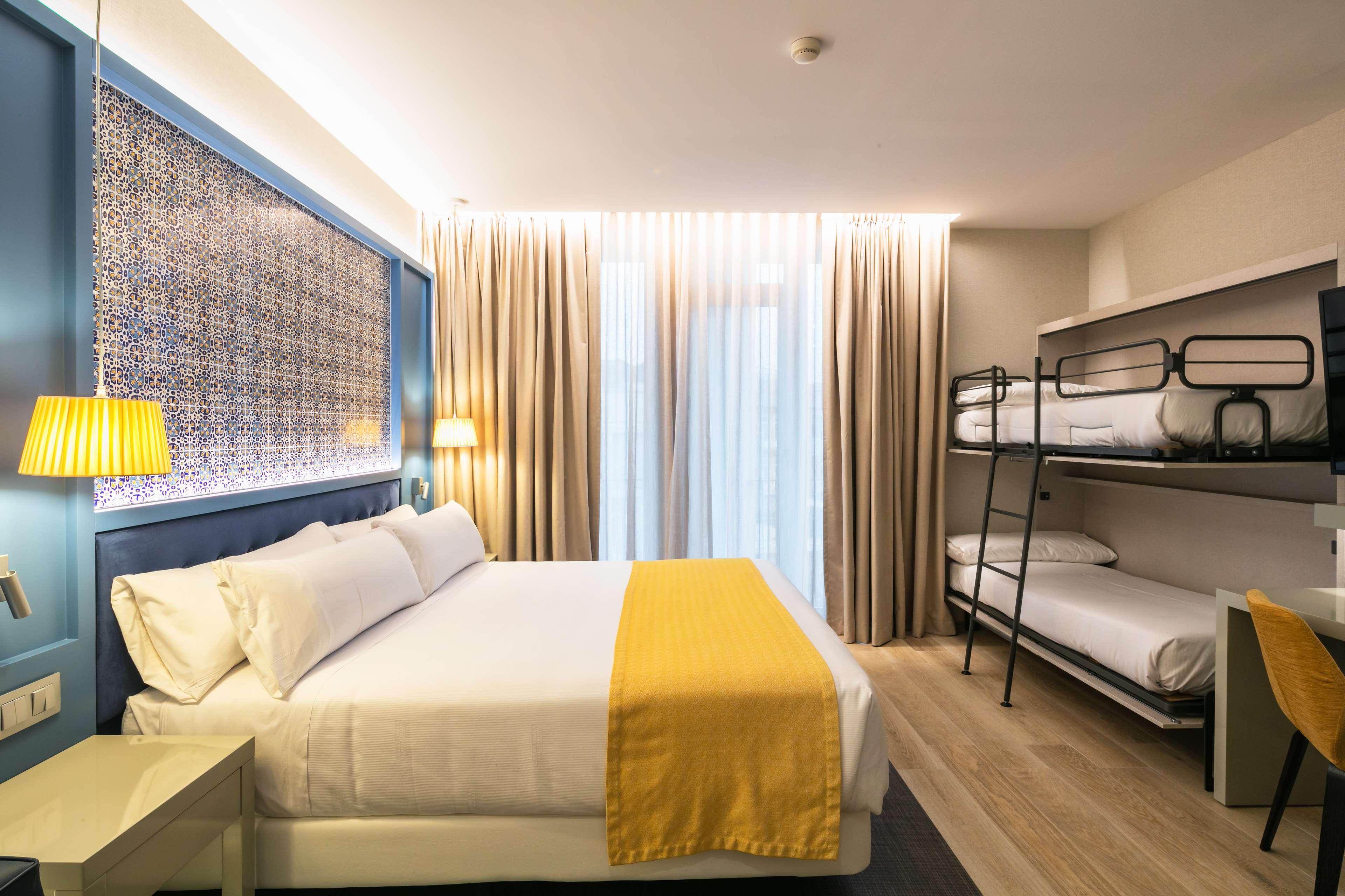 Catalonia Porto Hotel Bagian luar foto