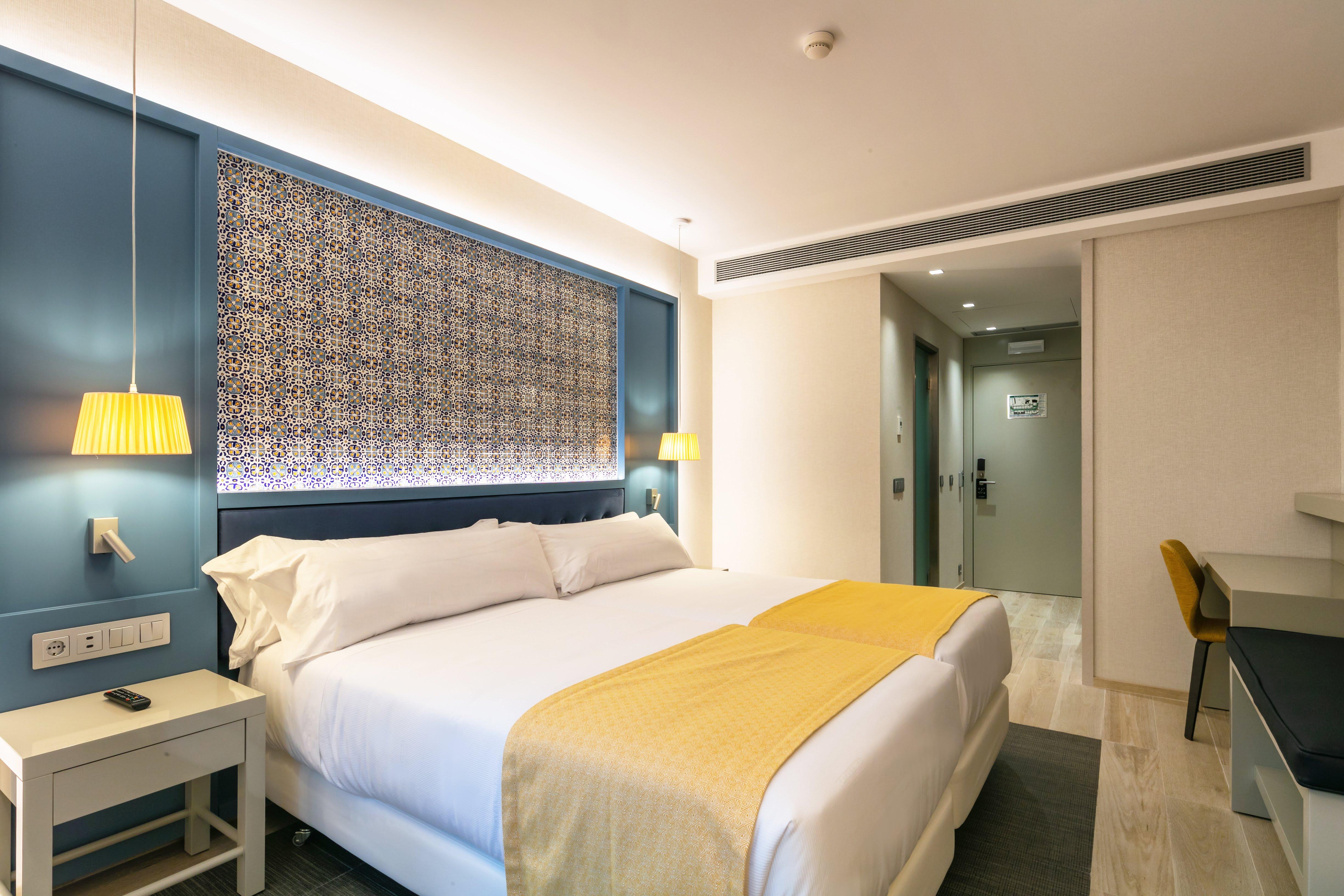 Catalonia Porto Hotel Bagian luar foto