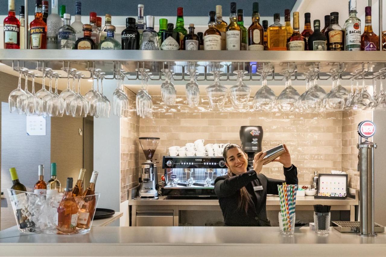 Catalonia Porto Hotel Bagian luar foto